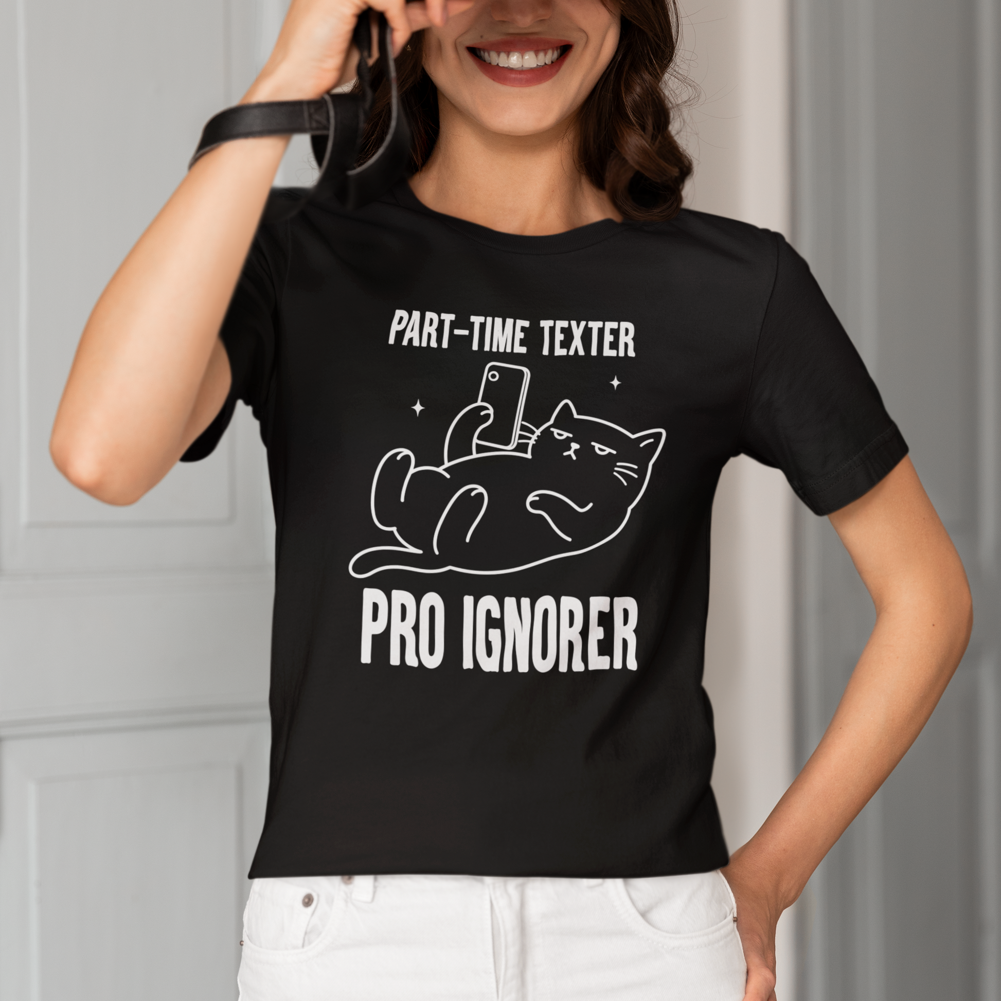 Model wearing Pro Ignorer Phone Cat T-Shirt with white phone cat graphic design